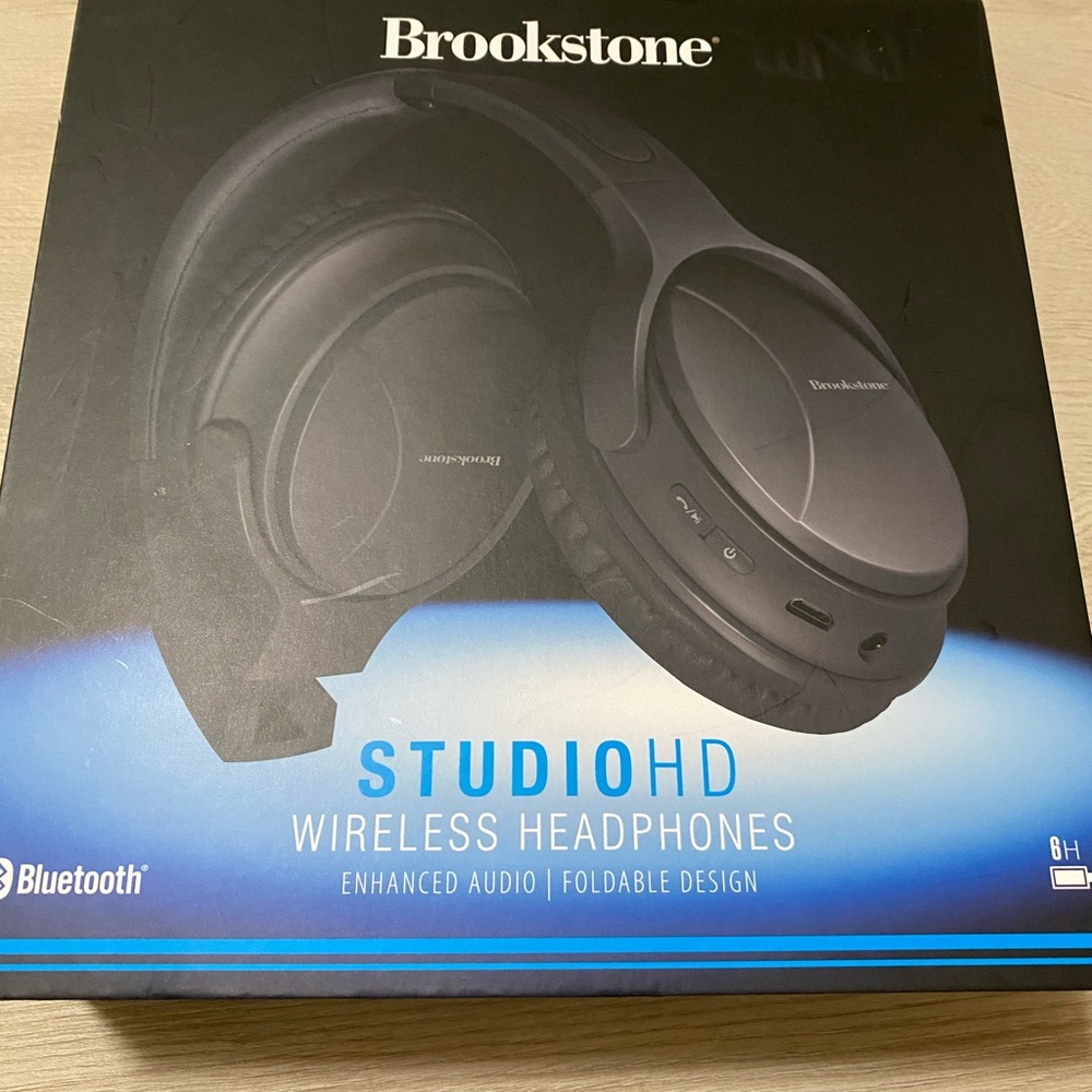 Brookstone Studio Hd Black Wireless Headphones - image 2